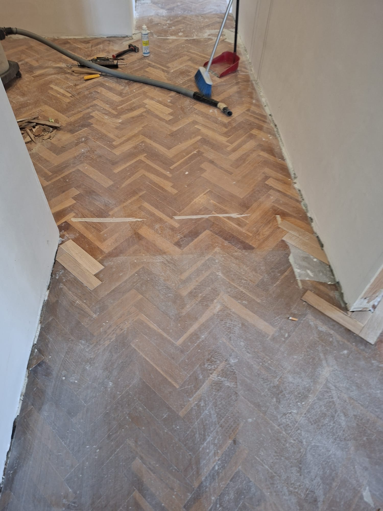 Restauració d'un parquet en espiga a Lleida
