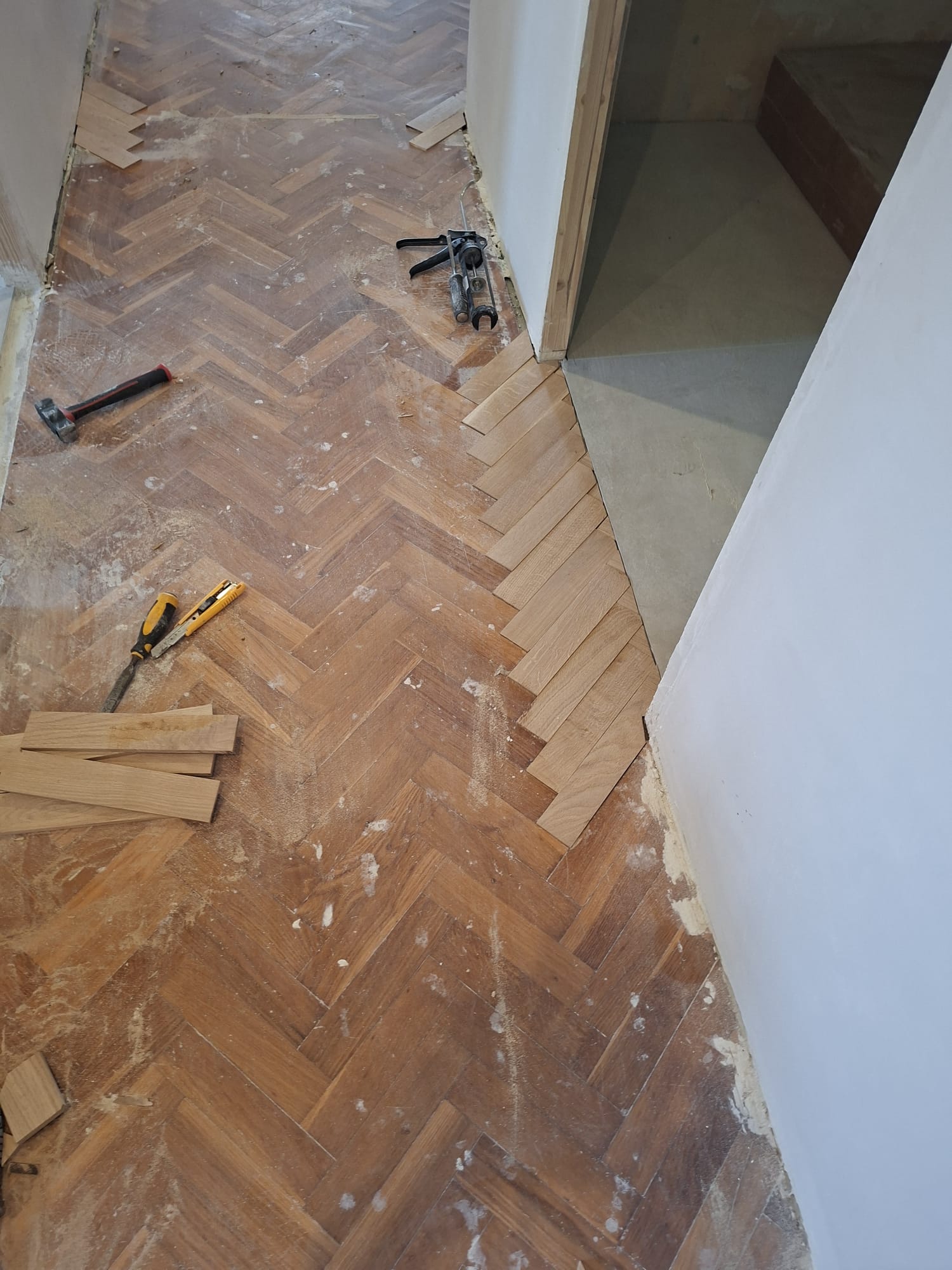 Instal·lació de parquet de roure en espiga a Lleida